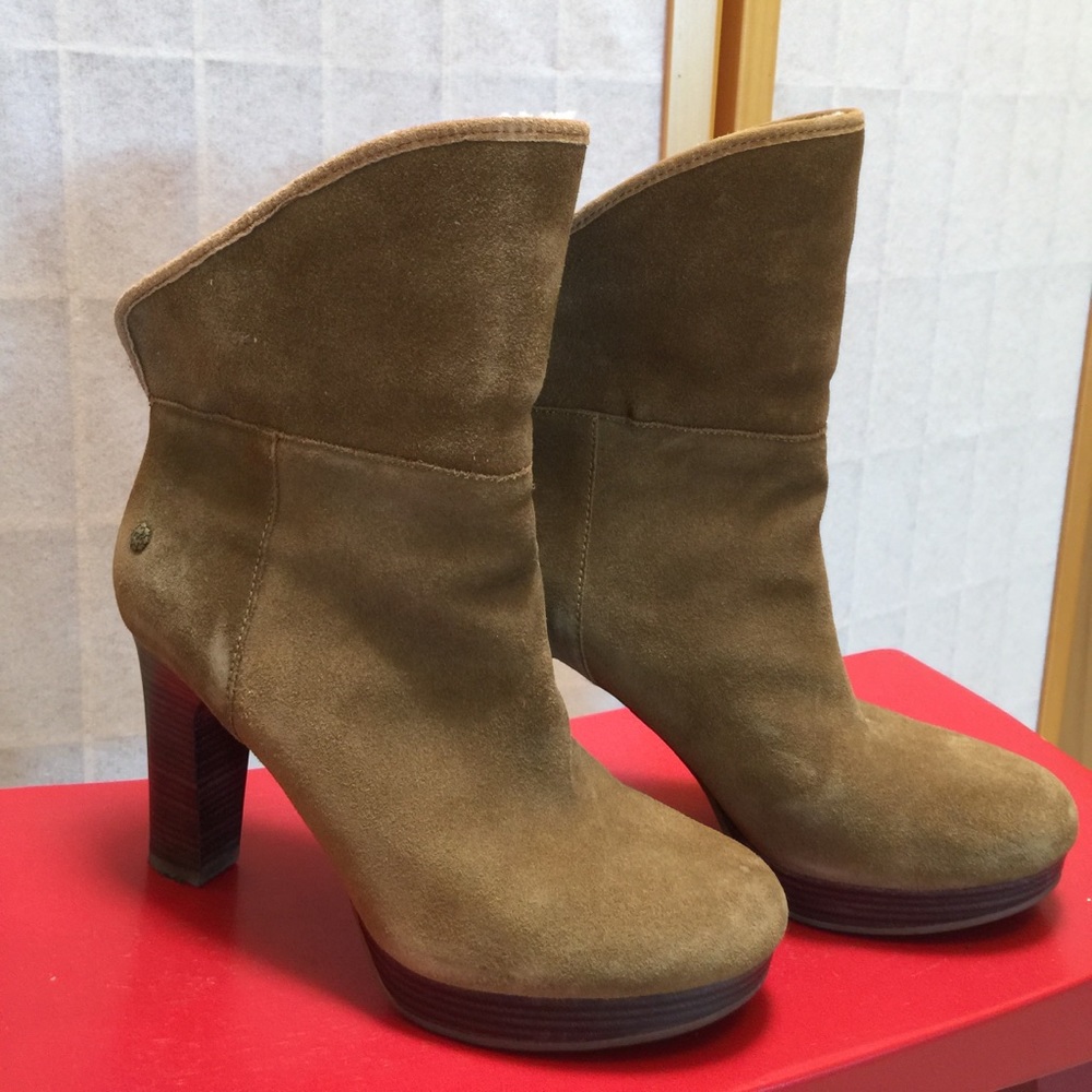 UGG Foldover Booties!